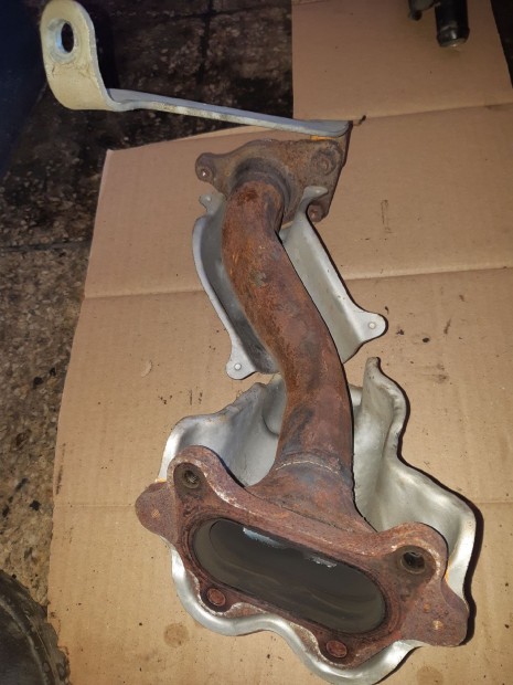 Honda Civic VIII Kipufog� Le�ml� Cs�