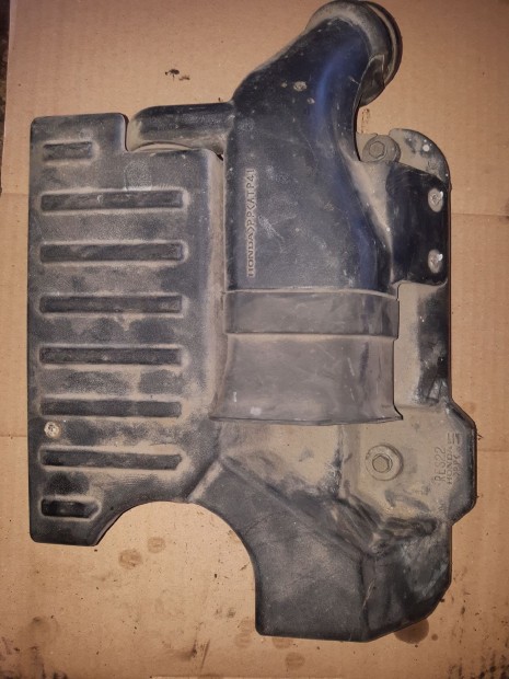 Honda Civic VIII Leveg�cs� + Zaj Cs�kkent�