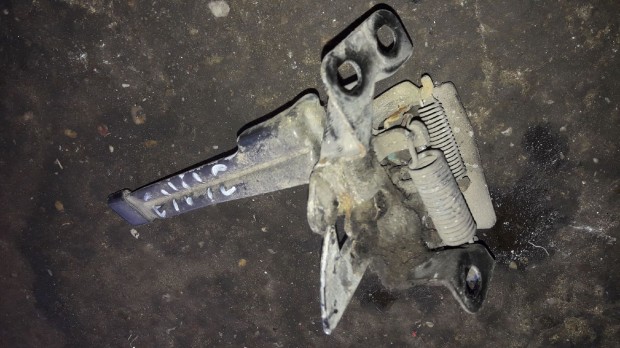 Honda Civic VIII Motorh�ztet� Z�rszerkezet