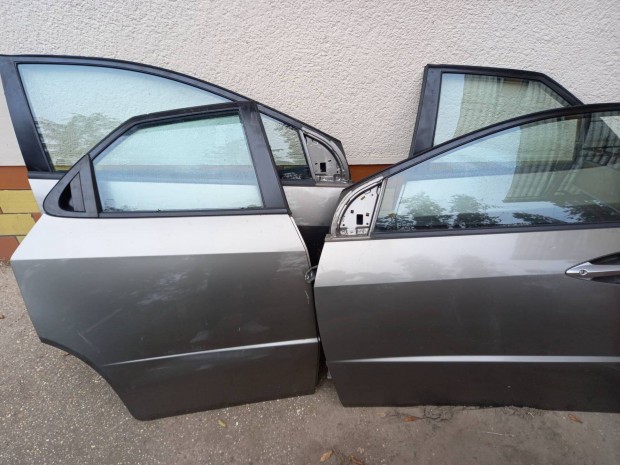 Honda Civic VIII , 8 Uf jobb , bal els s hts ajt