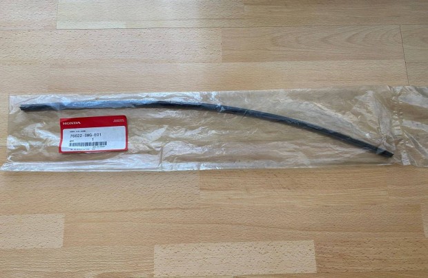 Honda Civic bal oldali 600mm első ablaktörlő gumi 76622-SMG-E01