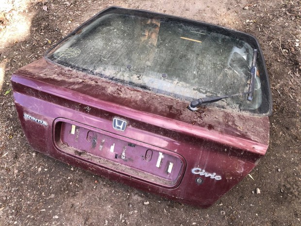 Honda Civic csomagt�r ajt� bord� 