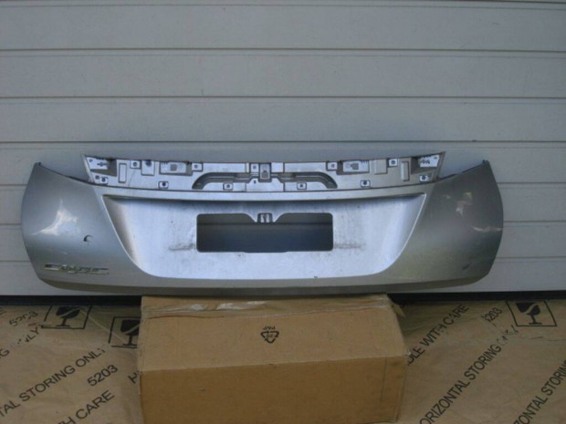 Honda Civic csomagtérajtó betét 74890-TV0 2015-től