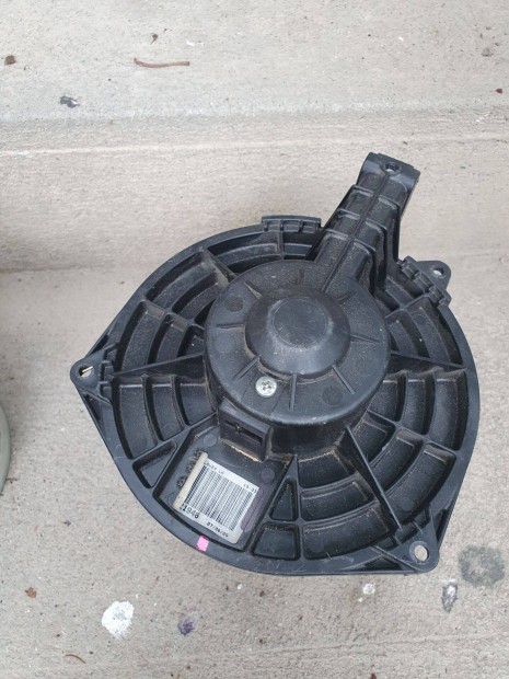 Honda Civic mk8 jobbkormányos, belső ventilátor (3db)