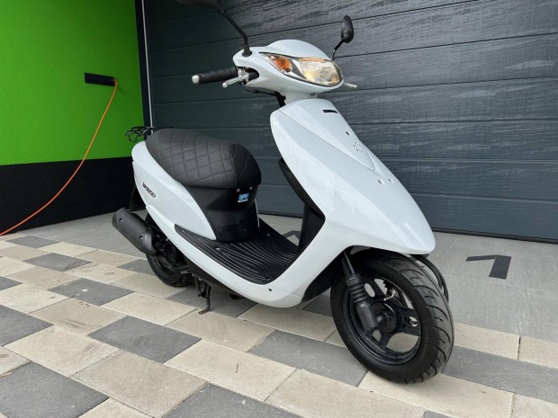 Honda DIO 5484km---4 ütemű---gyönyörű állapot--...