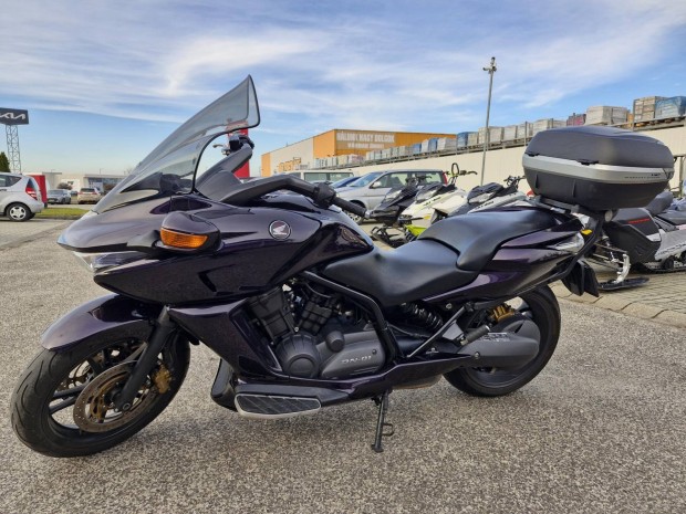 Honda DN-01 12 Hnap Garancia ABS