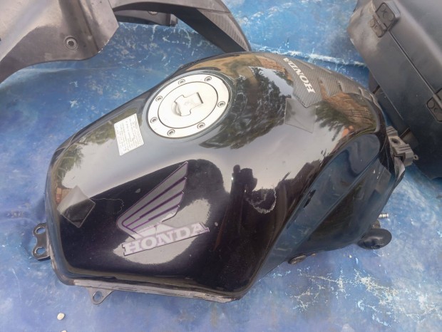 Honda Deauville 650 alkatr�sz , kipufog�