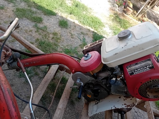 Honda F400 elad