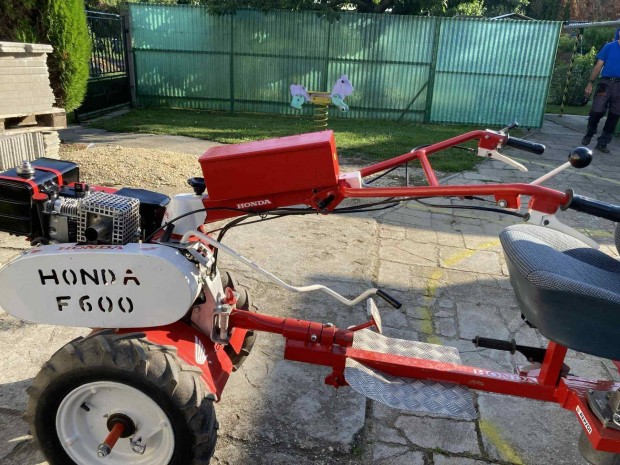 Honda F600 hidraulikus ptkocsival