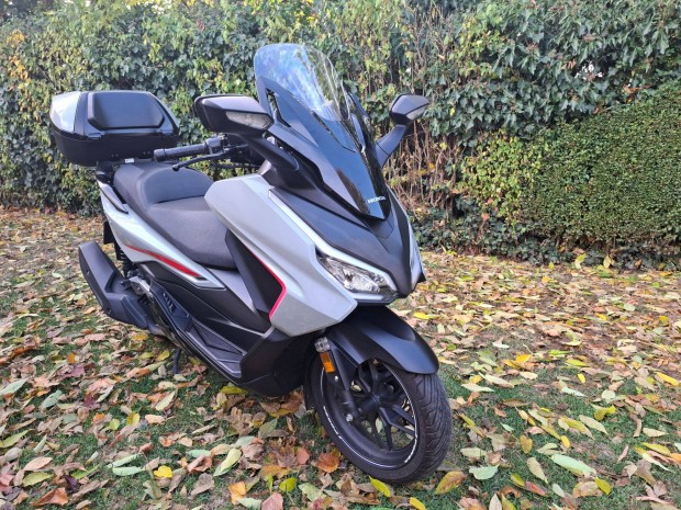 Honda Forza 125