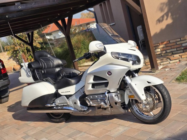 Honda GL 1800 F6B GOLD Wing 800e Extra j gumik...