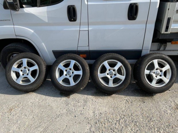 Honda HR-V 195/65 R15 nyri kerk garnitra