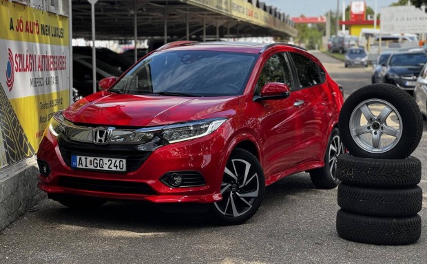 Honda HR-V 1.5 i-VTEC Executive ITT és Most AKC...