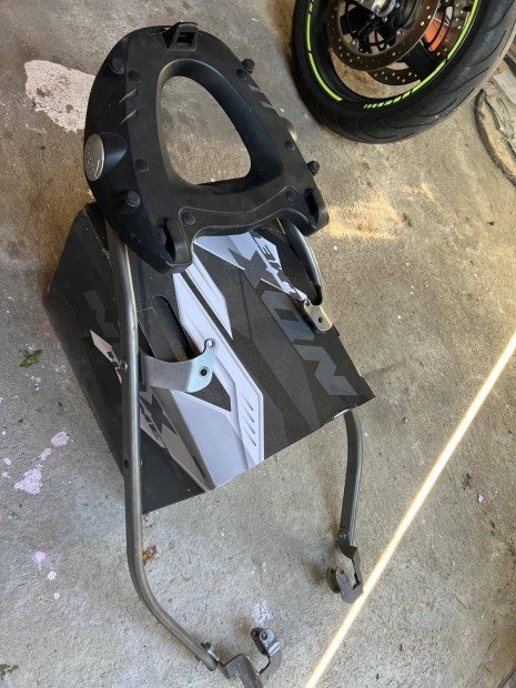 Honda Hornet 600 Givi Konzol