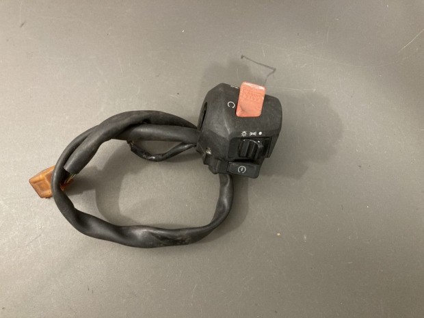 Honda Hornet 600 jobb korm�nykapcsol�