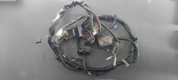 Honda Hornet 600 vezet�k k�teg