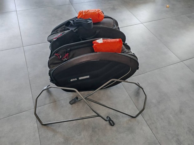 Honda Hornet Givi t�rat�ska tart�konzolllal