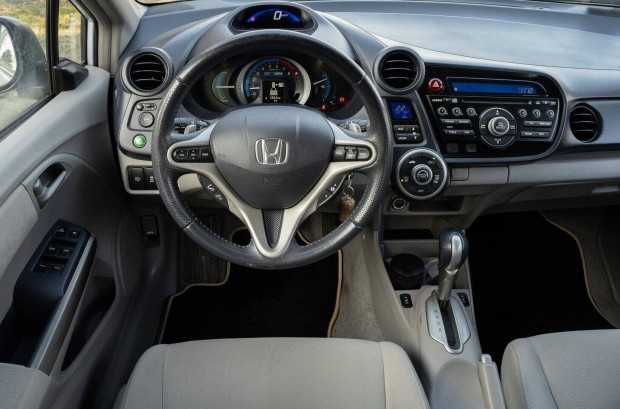 Honda Insight Hybrid, + Téli gumi alu felnivel eladó