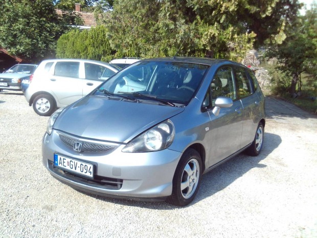 Honda Jazz 1.2 LS AC Jó motorral.klímával.5l-es...