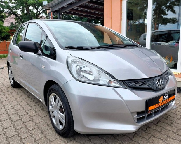 Honda Jazz 1.2 S Első Tulaj. Szervizkönyv. Klíma