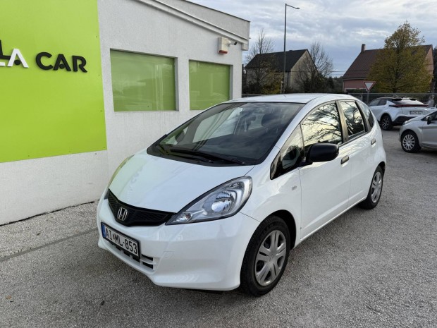 Honda Jazz 1.2 Trend Szervizkönyv / PDC /