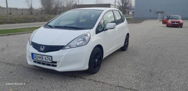 Honda Jazz 1.4 Elegance CVT automata. 70 ezer k...