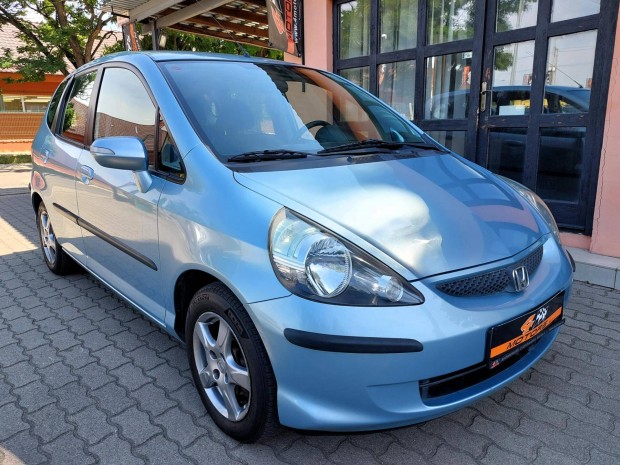 Honda Jazz 1.4 Es CVT My. 2005 Végig Vezetett S...
