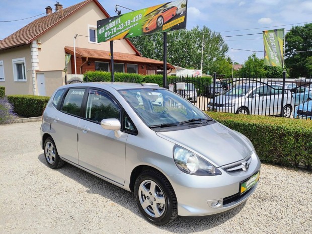Honda Jazz 1.4 Es CVT My. 2005 Vezetett Szervíz...