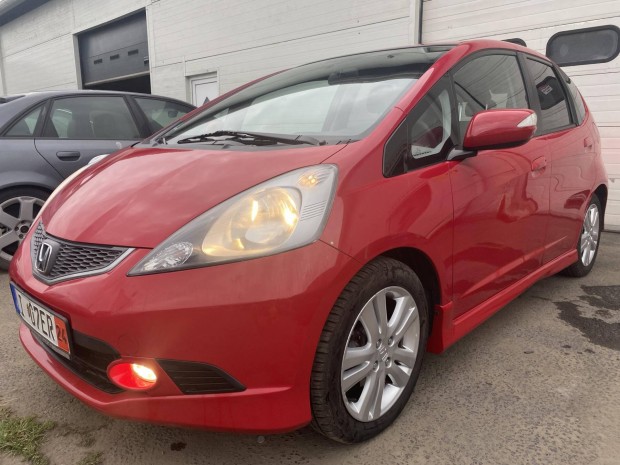 Honda Jazz 1.4 Executive (Automata) Extrás Néme...