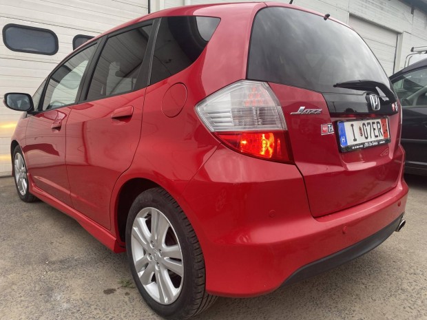 Honda Jazz 1.4 Executive (Automata) Extrás Néme...