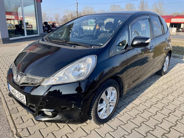 Honda Jazz 1.4 Executive (Automata) / 133E KM /...