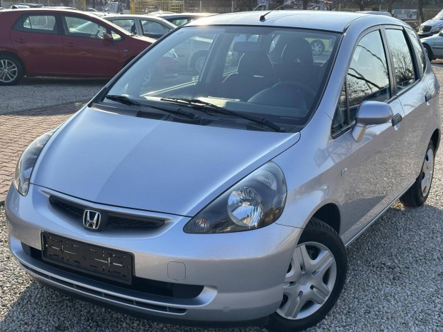 Honda Jazz 1.4 LS Honda Szervízkönyv.Klíma