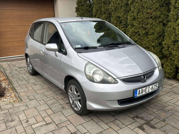 Honda Jazz 1.4 LS My. 2005 Digitkl�ma 2 garn. k...