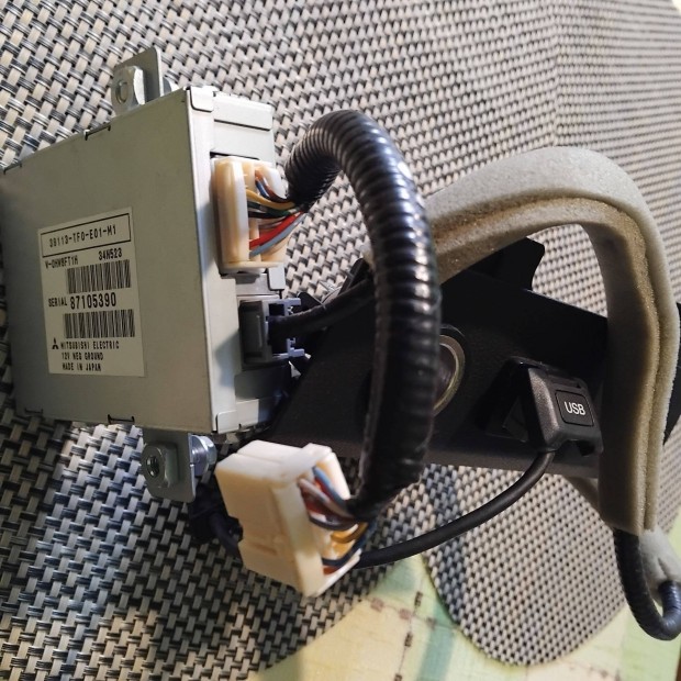 Honda Jazz/ 2009 ut�ni/ gy�ri USB egys�g r�di�hoz