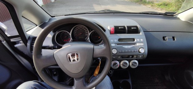 Honda Jazz , 1245 cm3 rozsdamentes , garzsban tartott ,