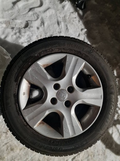 Honda Jazz alufelni ny�rigumival 15 colos