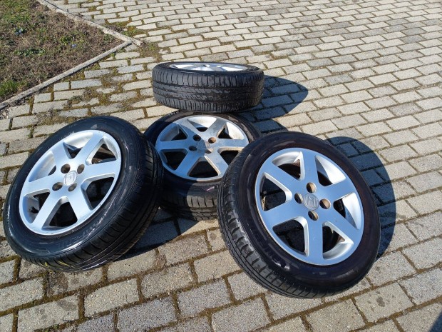 Honda Jazz gy�ri alufelni elaad�