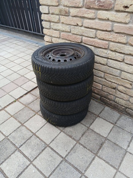 Honda Jazz gyári lemez felni gumival 175/65R14, 20000ft a 4db