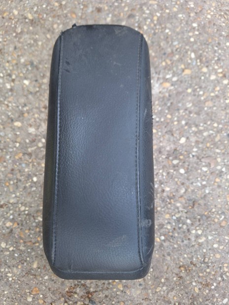 Honda Jazz könyöklő
