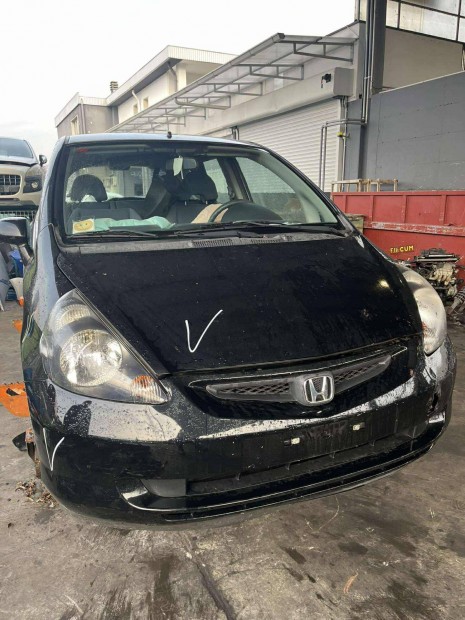 Honda Jazz l�kh�r�t�,s�rv�f�,homlokfal,l�mp�k,motorh�ztet�