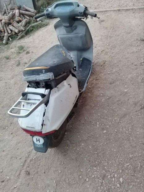 Honda Lead 90 alkatrészek alkatrész 