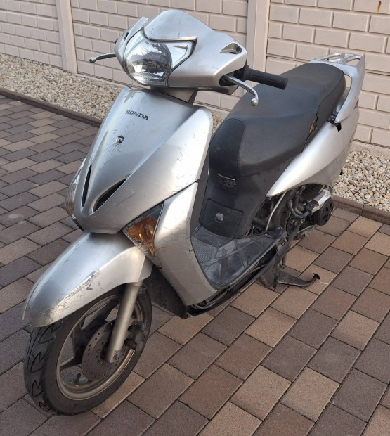 Honda Lead Nhx 110 Alkatrsznek