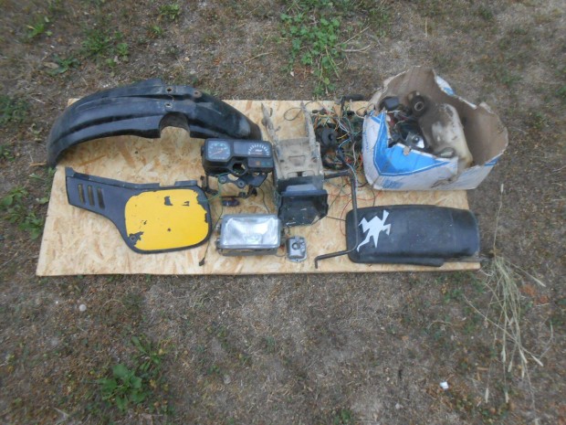 Honda MTX alkatrészek,egyben,nagyon olcsón Tapolcán eladók
