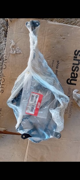 Honda NC700x oldal doboztart� 