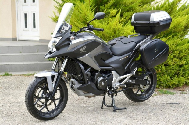 Honda NC 750 X ABS.2-Tulaj.Sok Extra.Sérülésmen...