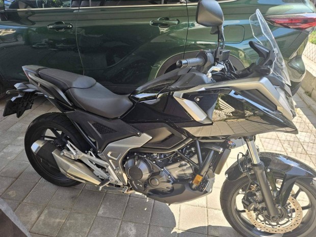 Honda NC 750 X Mo.-i/1.-tulaj/742Km/4 hnapos
