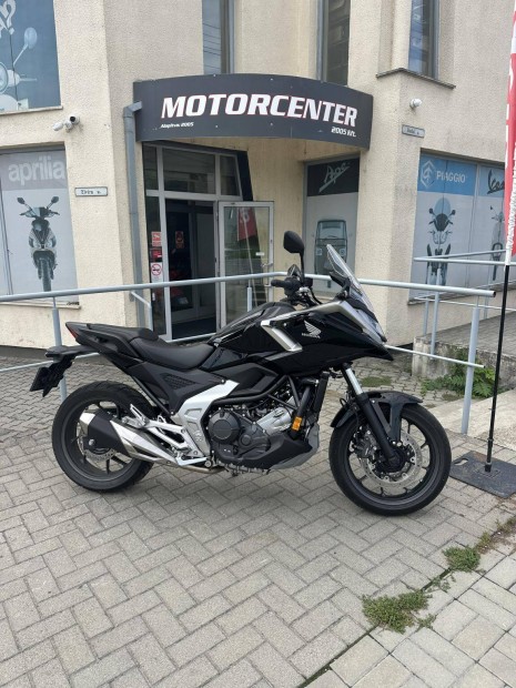 Honda NC 750 X Mo.-i/1.-tulaj/742Km/4 hnapos