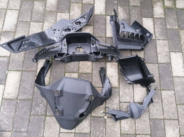 Honda NNS 750 Forza idomok