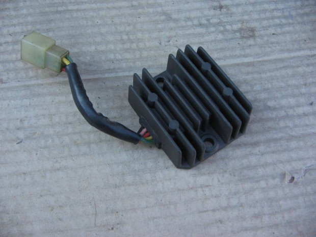 Honda NSR 125 fesz�lts�gszab�lyz� gy�ri hib�tlan