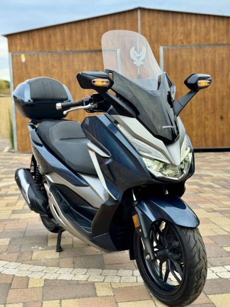 Honda NSS 300 Forza Forza